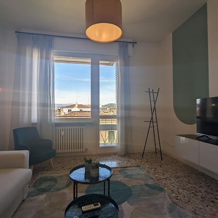 Big House-Private Parking-12" Walk From The Arena Apartment Verona Exterior photo